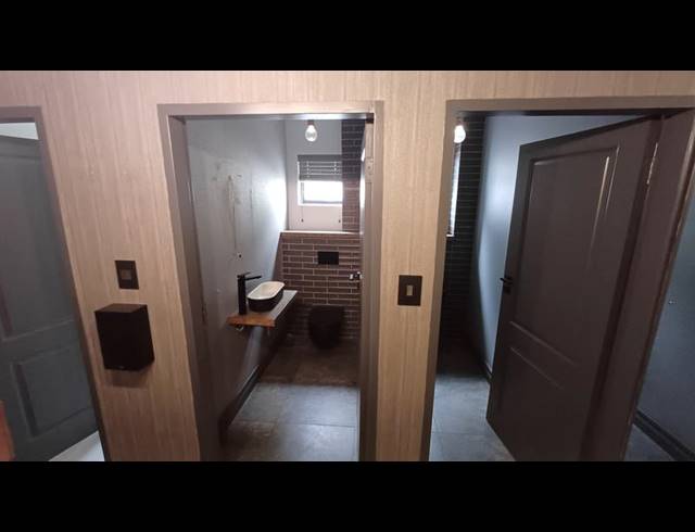 INDUSTRIAL PROPERTY TO RENT IN HENNOPSPARK